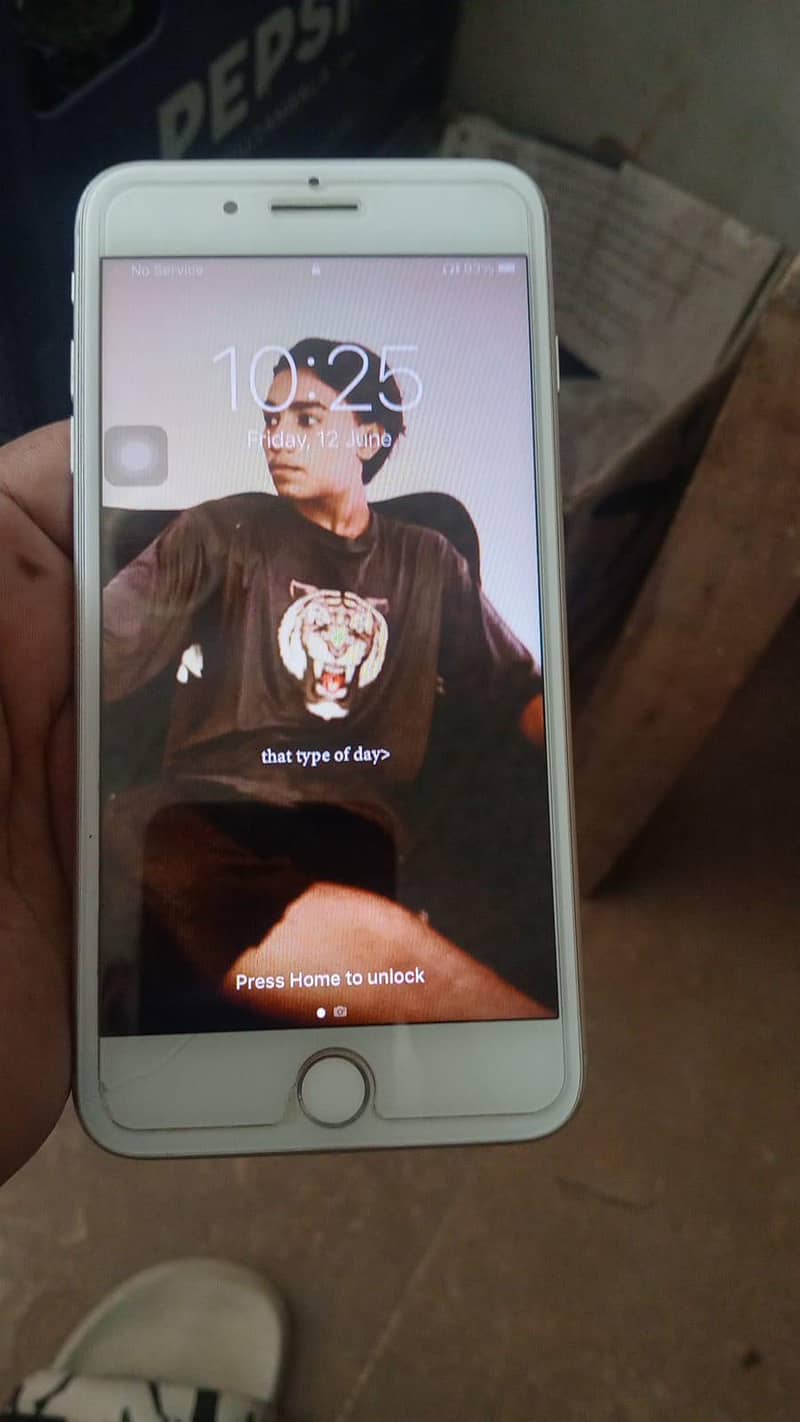 Apple iPhone 7 Plus 1