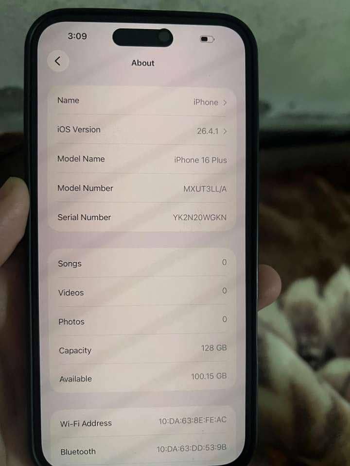 Apple iPhone 16 Plus 0
