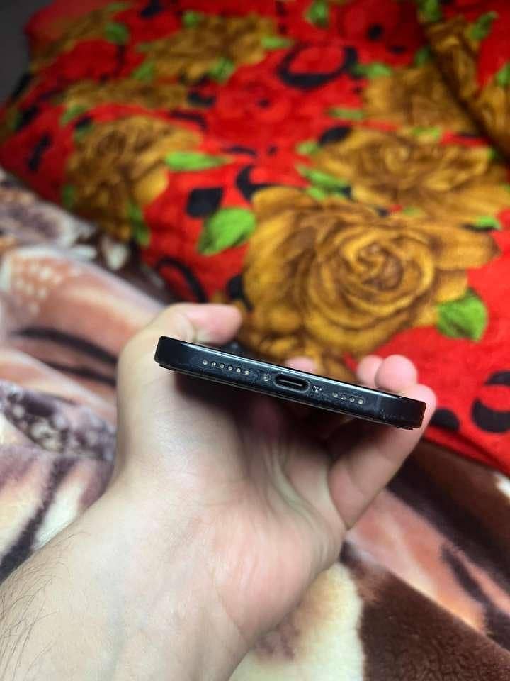 Apple iPhone 16 Plus 2