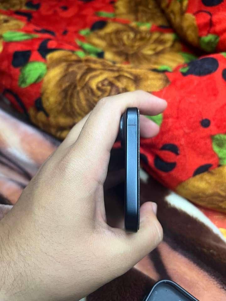 Apple iPhone 16 Plus 3
