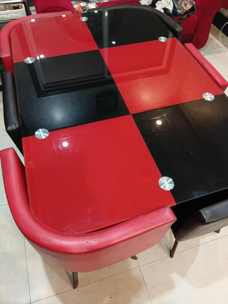 DINING TABLE 2