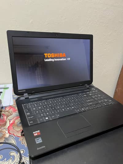 Toshiba laptop 6 Gen, 8 RAM SSD + HARD DRIVE