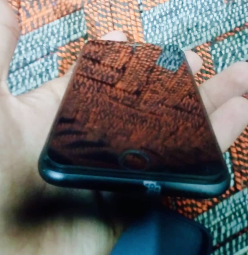 Apple iPhone 8 4