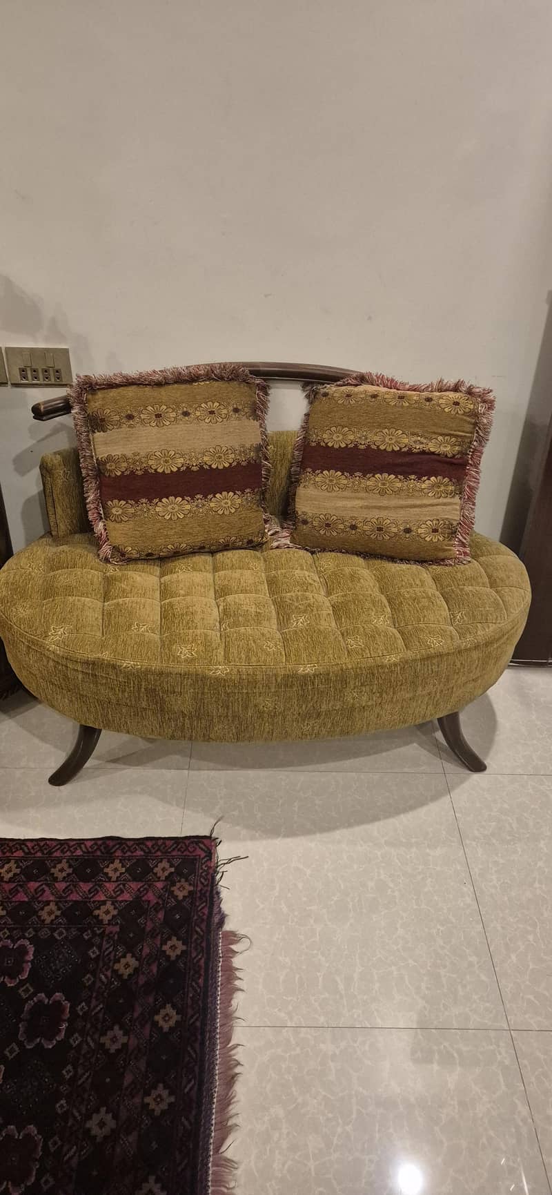 2 seater sofa 0