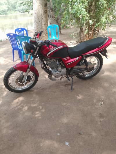 Ravi piaggio bike excellent condition engine wise all ok
