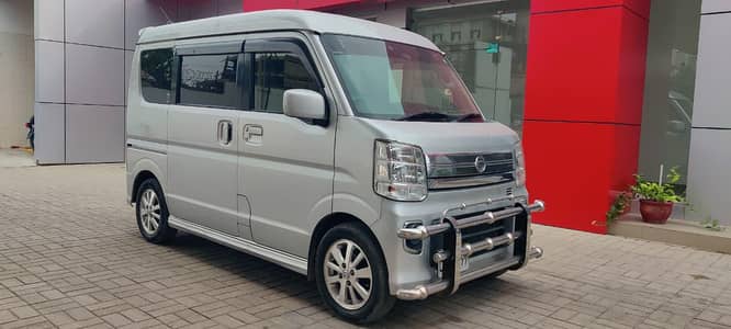 Every wagon PZ turbo Nissan logo