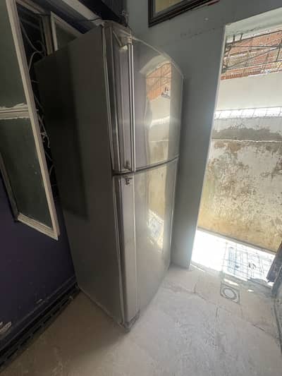 DAWLANCE REFRIGERATOR