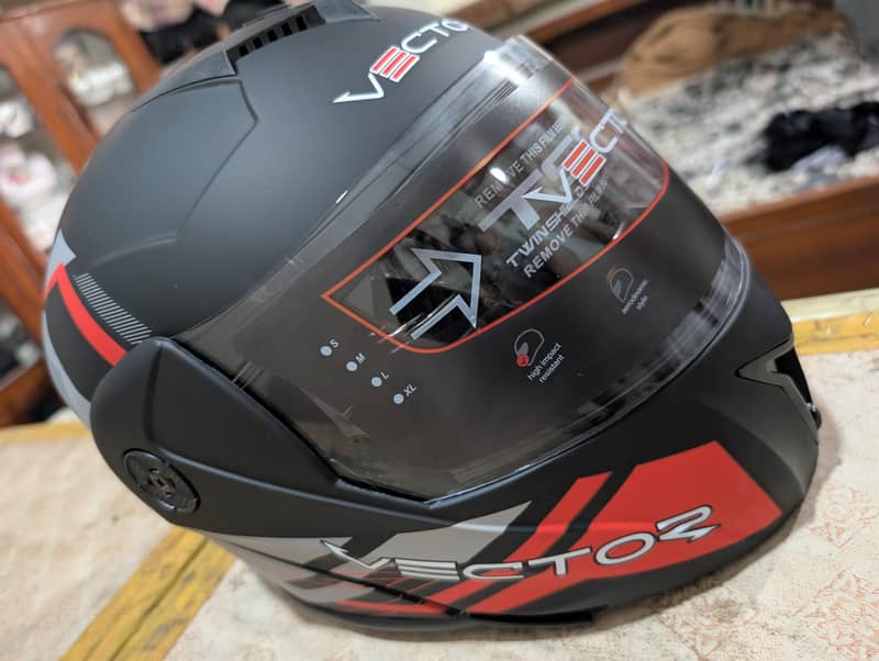 vector Helmet 1