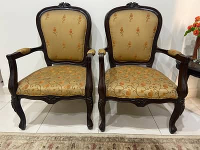 Chairs Victorian Style with a Coffee Table