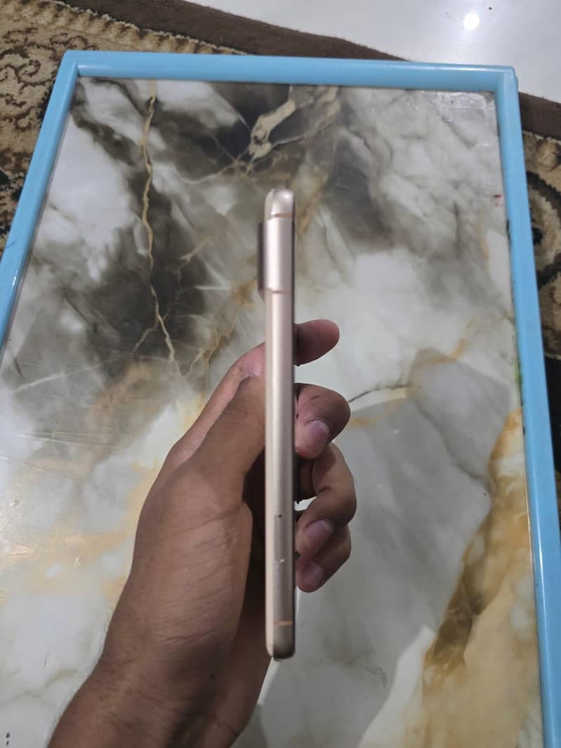 Google Pixel 8 3