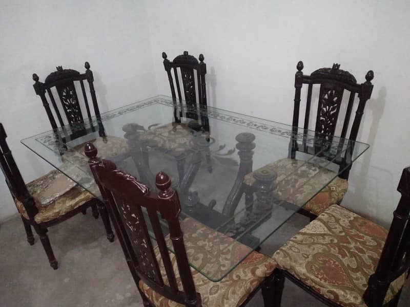 Dining table set 0