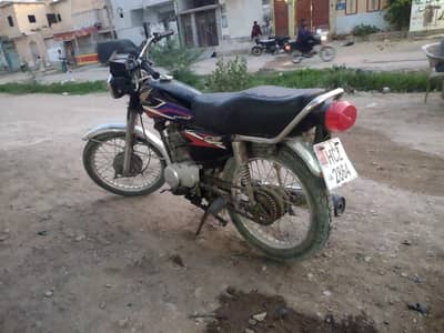 Honda CG 125 2017 model 03192885716only call 0323 7028039 Whatsapp l