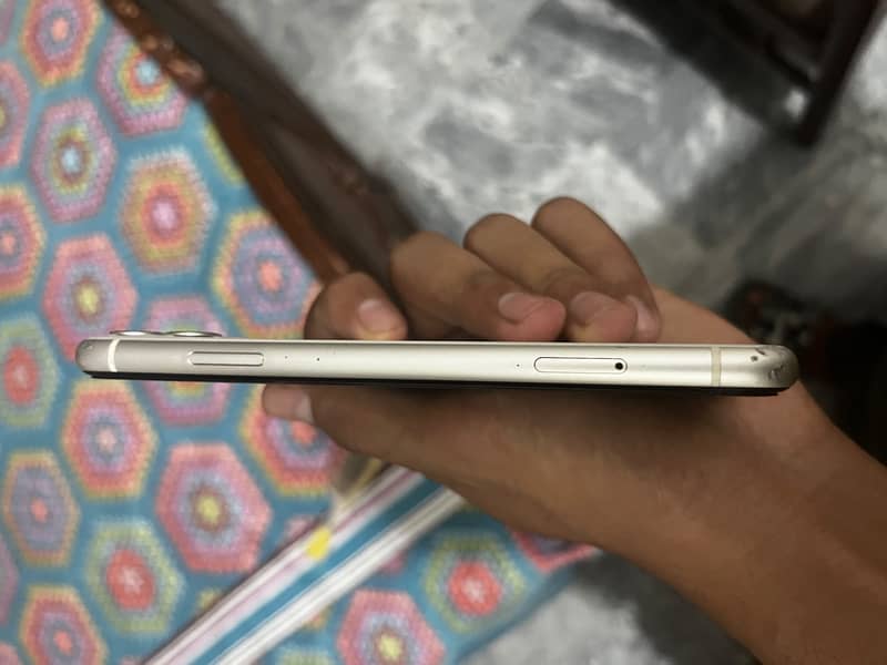 Apple iPhone 11 2