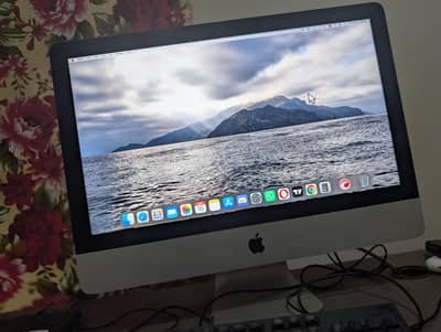 Apple iMac 21.5 Inch Late 2015 Core i5