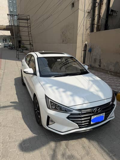 Hyundai Elantra 2022