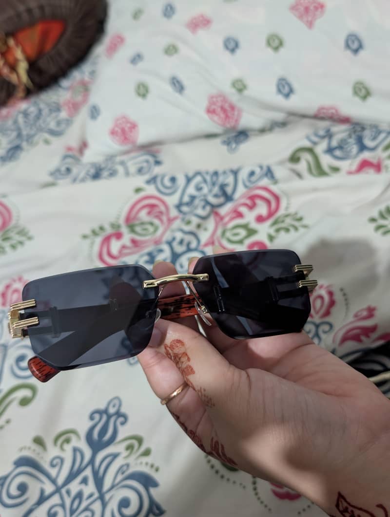 Glasses 0