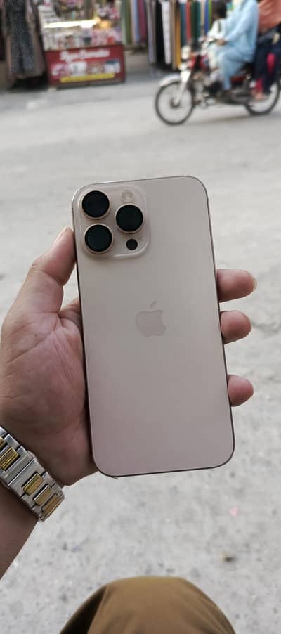 Apple iPhone 16e