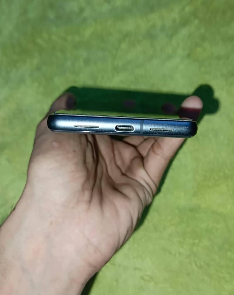 Google Pixel 7 4