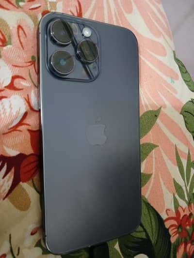512GB 100 percent battery Health