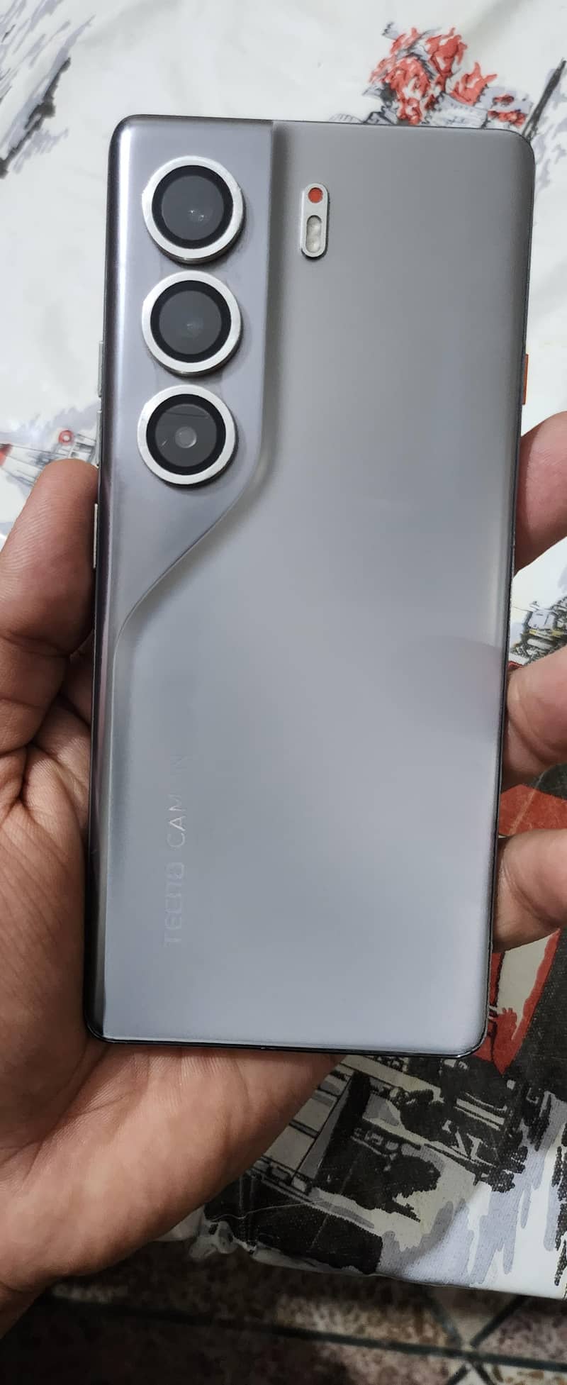 Tecno CAMON 40 Pro 0