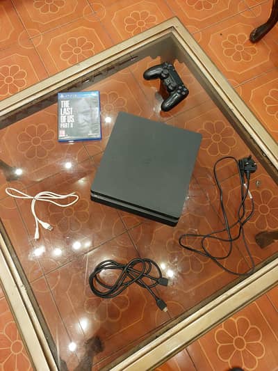 PS4 SLIM MODEL FOR SALE