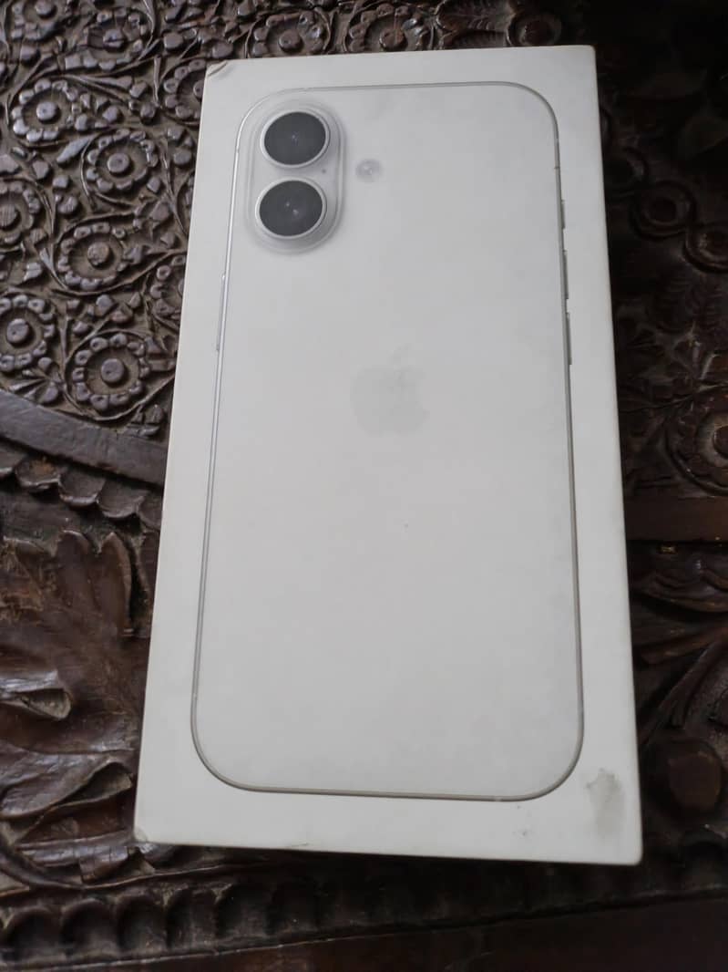 iPhone 17 7