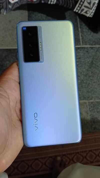 Vivo X70