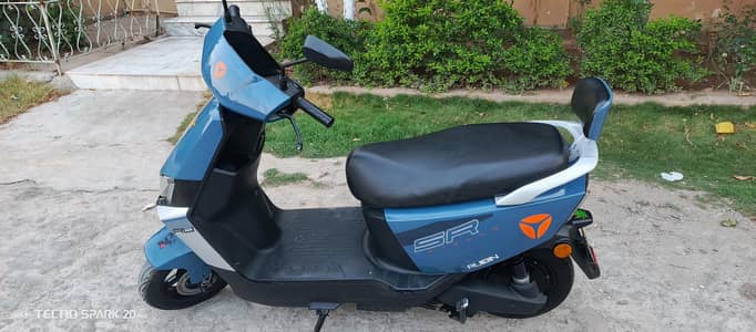 Yadea Ruibin Scooty for urgent sale