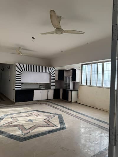 200 sqy 2nd Floor Portion For Rent in Hill Road
