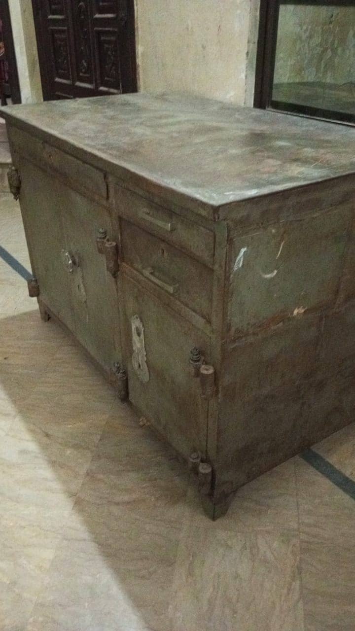 Table with Safe Box 1