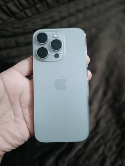 Apple iPhone 16 Pro