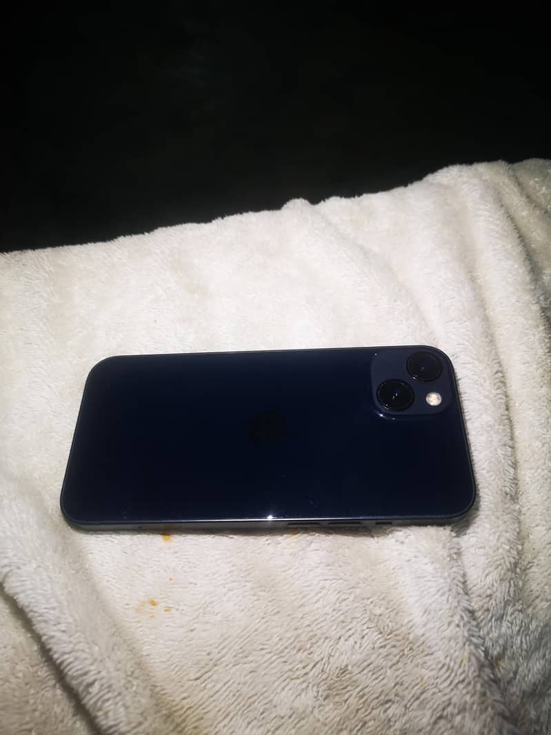 Apple iPhone 13 0
