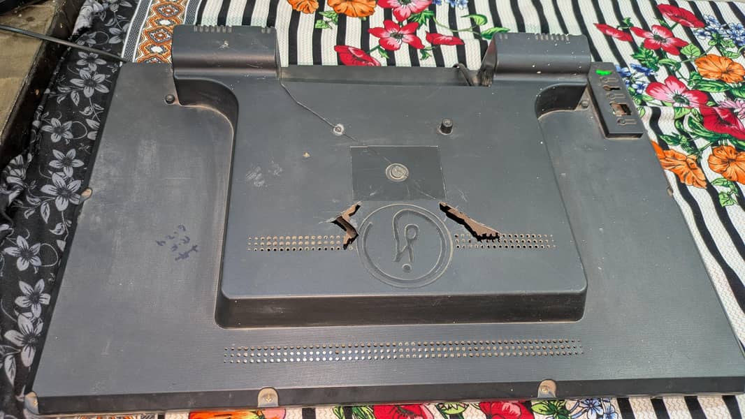 Lcd tv 2