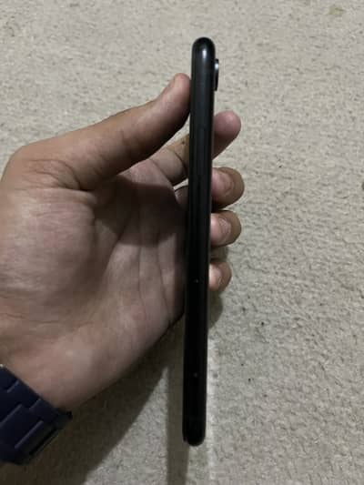 Apple iPhone XR