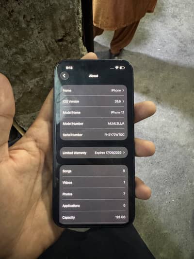 Apple iPhone 13