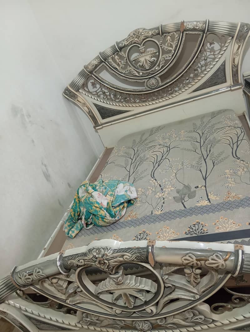 single bed 4