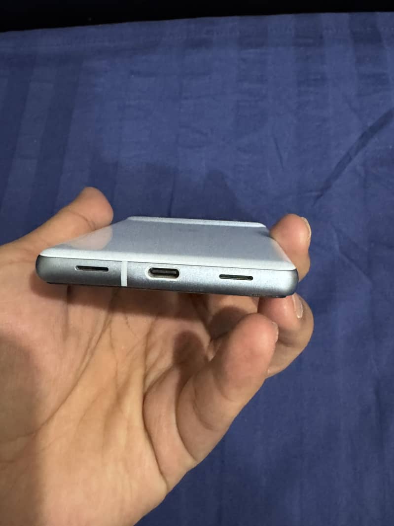 Google Pixel 7a 3