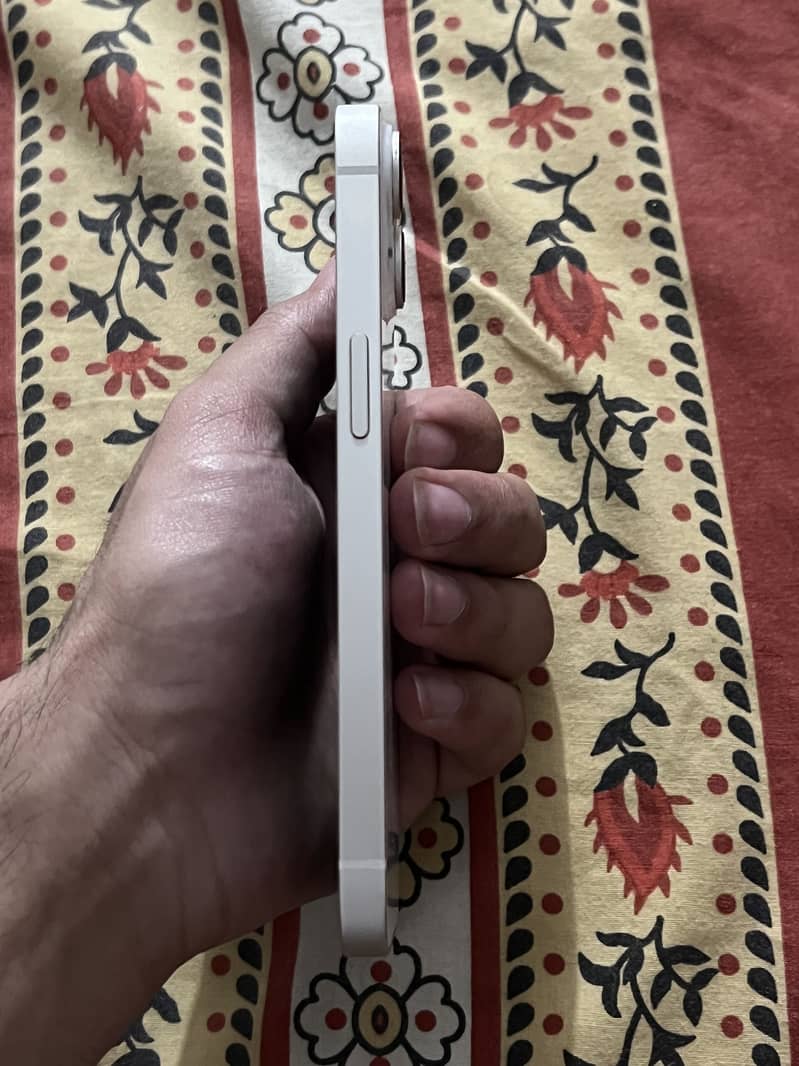 Apple iPhone 14 2