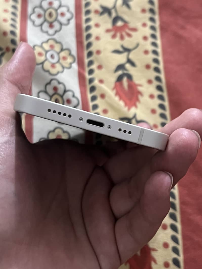 Apple iPhone 14 5