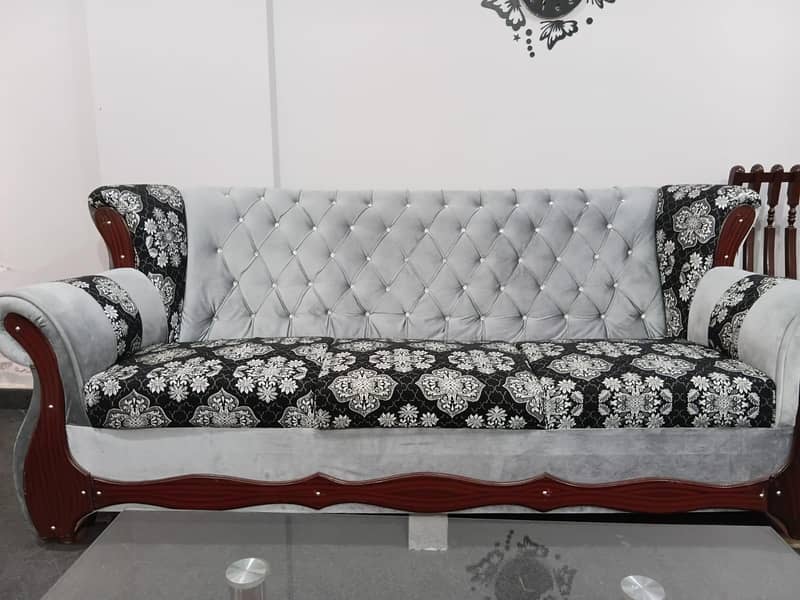 7 seater sofas for sell 0