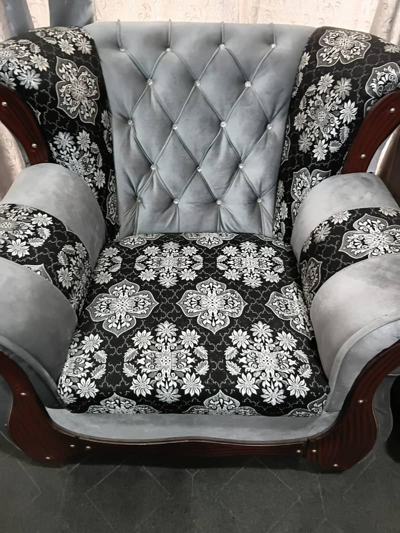 7 seater sofas for sell 4