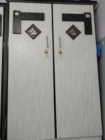 wardrobe and devider