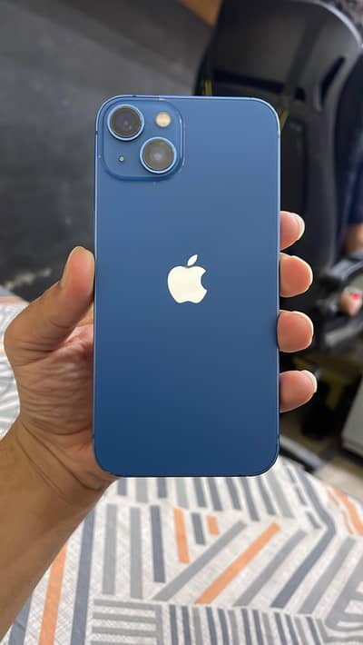 Apple iPhone 13
