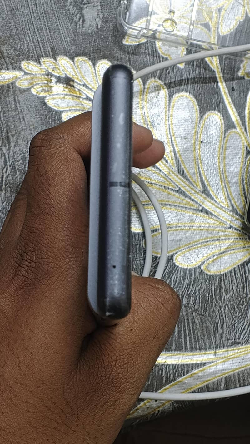Google Pixel 7 4