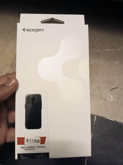 iphone 17 pro max cover