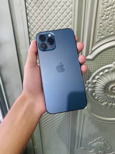 iPhone 12 Pro Max with box