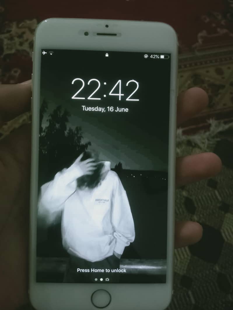 Apple iPhone 6 Plus 0