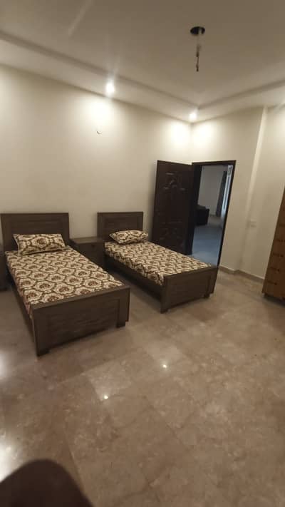 Furnished Ac And Non Ac Rooms Available for Rent