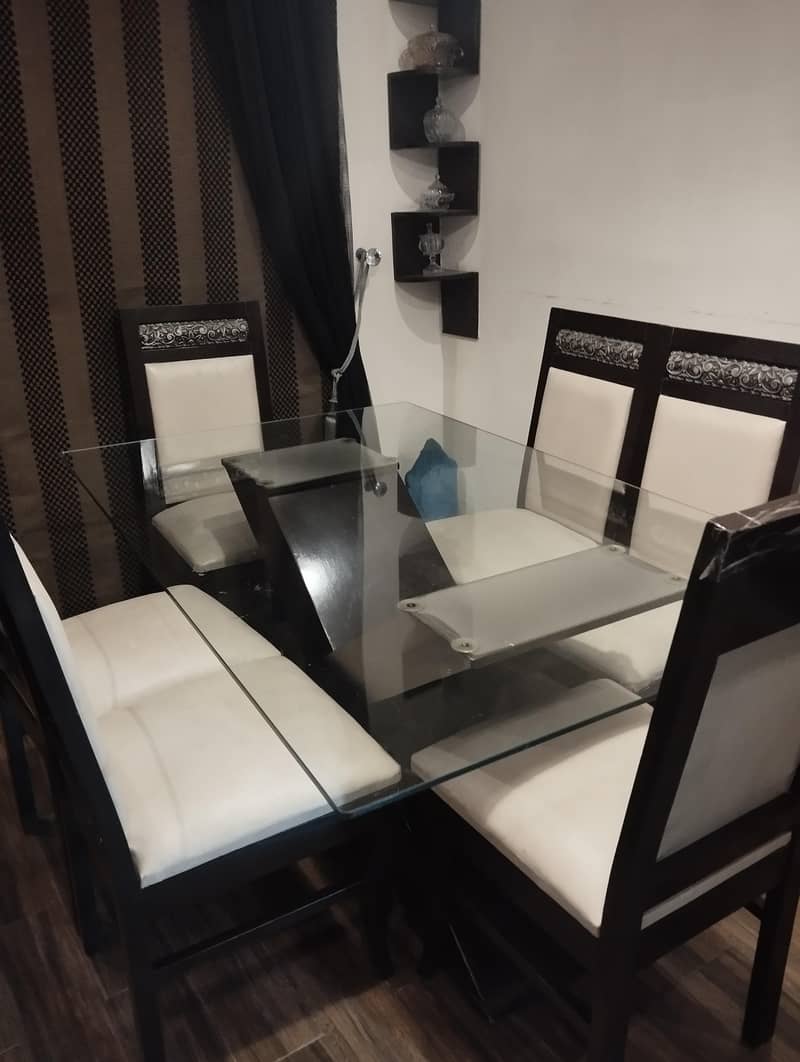 Dining table wid Chair 2