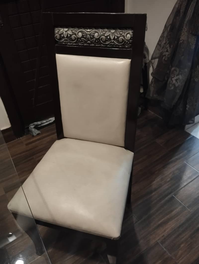 Dining table wid Chair 3